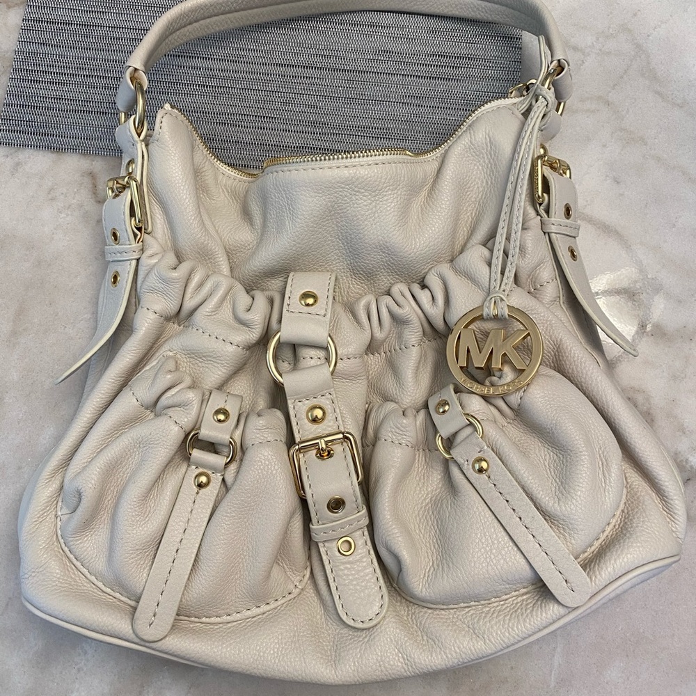 NWOT Michael Kors Light Beige Leather Hobo